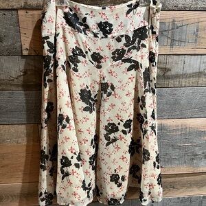 Floral Print Skirt in Black and Cream